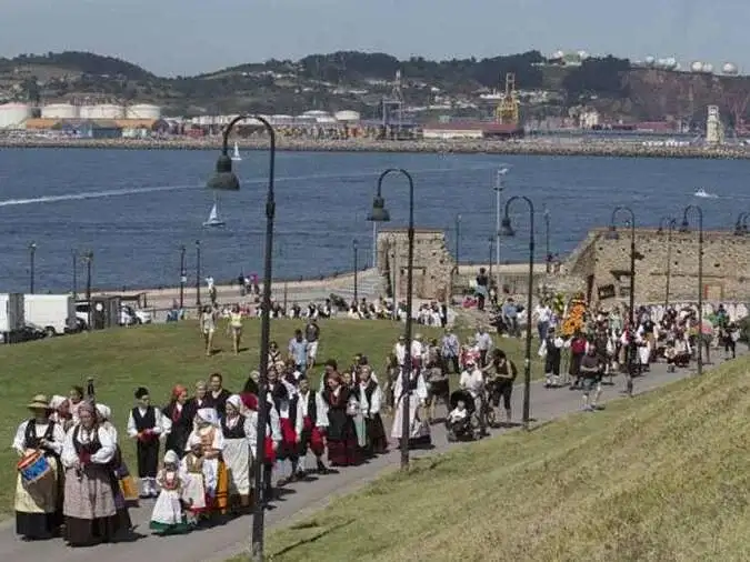 Jira día d’asturies en xixón