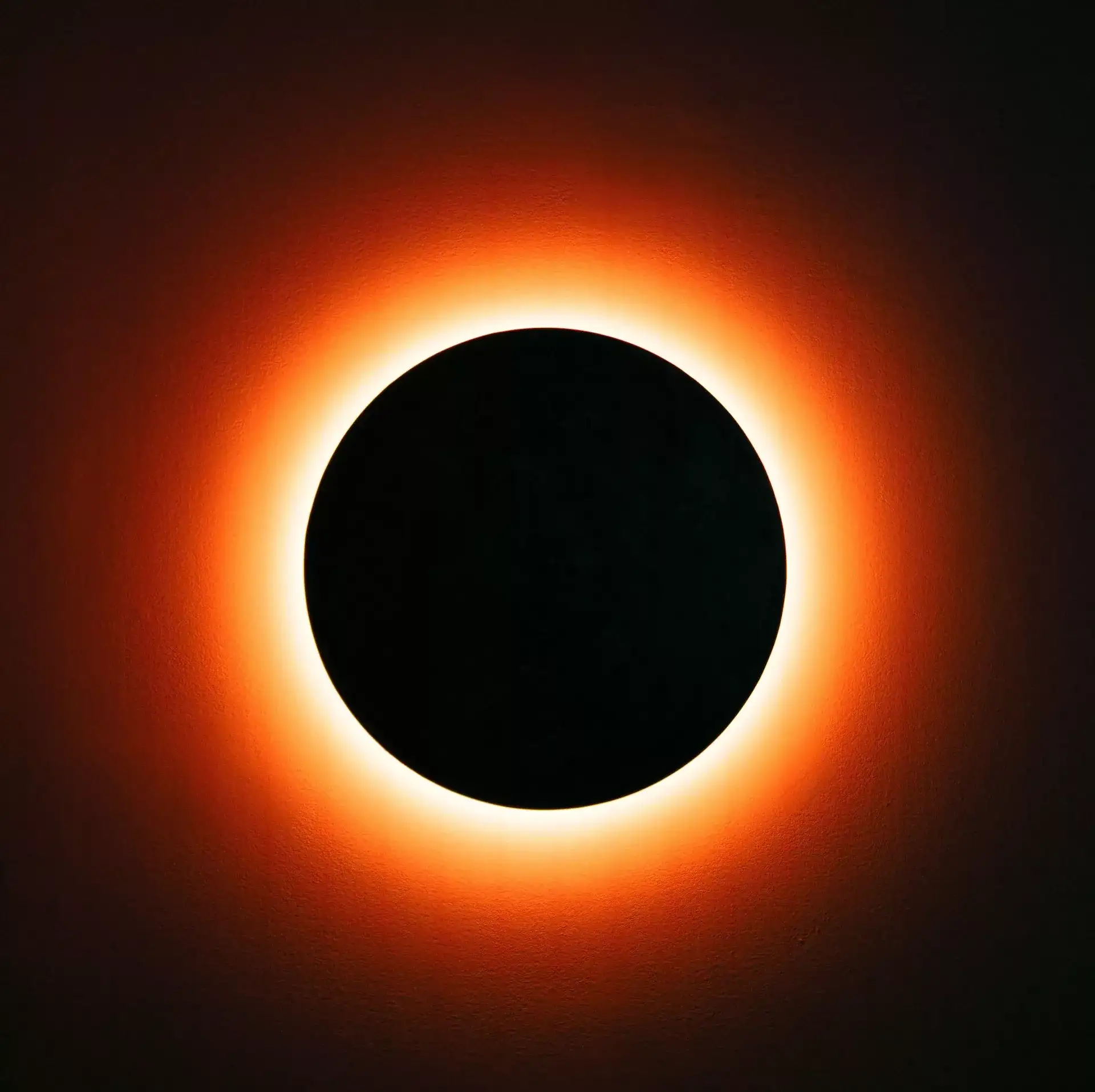 Ven a ver el eclipse solar a LABoral