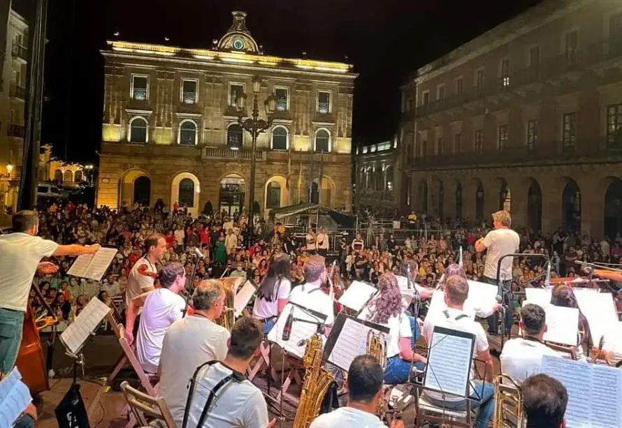 FESMUG - Concierto BandaManía Eurovisión: Europa canta en familia
