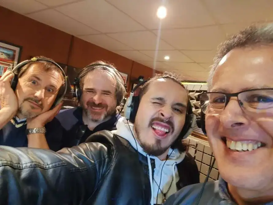 Begoña. MAS QUÉ MAL. (Rock)