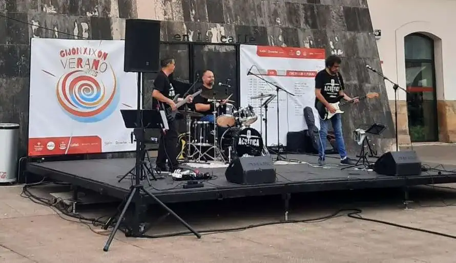 Begoña. ACÚSTICA. (Pop rock)