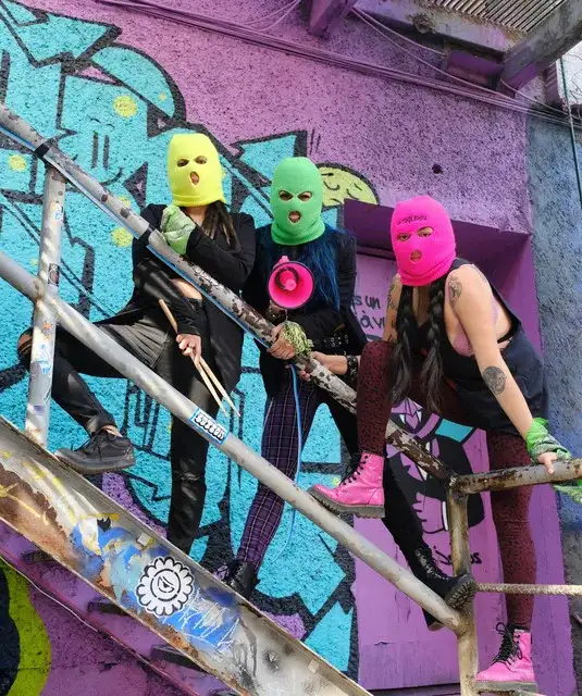 Las Fokin Biches @ Bola 8