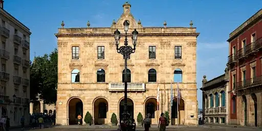 "Free tour" of gijón's old quarter in english