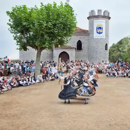 Fiesta de la virgen de La Guía en Llanes