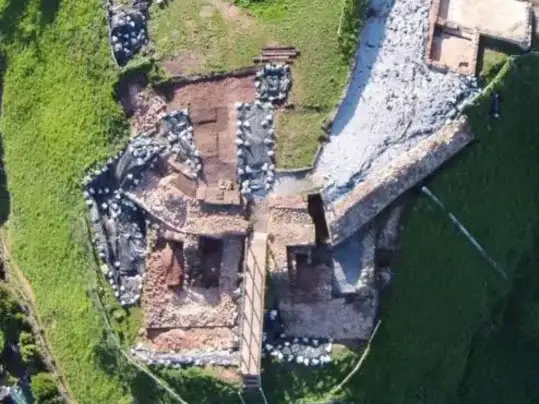 Itinerario de patrimonio: del castillo de Gauzón a la villa de Avilés